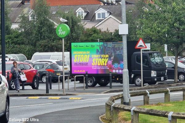 Make Your Brand Shine This Christmas with Star Digital Advans